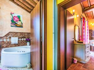 A bathroom at Villa Luana by Interhome