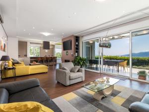Χώρος καθιστικού στο Villa Vista by Interhome