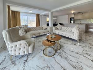 Χώρος καθιστικού στο Villa Noel by Interhome