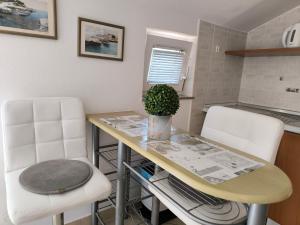 Гостиная зона в Apartments & Room Marina View
