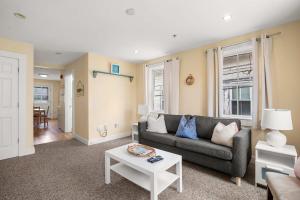 Billede fra billedgalleriet på Center of Town Steps Away Private deck i Provincetown