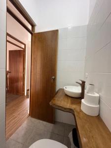 Et badeværelse på Casa de campo, Caraz, Ancash LUAL COTTAGE