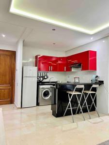 Kuchyň nebo kuchyňský kout v ubytování Luxury Appart Maarif - Confort et Élégance au Cœur de la Ville