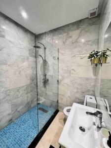 Koupelna v ubytování Luxury Appart Maarif - Confort et Élégance au Cœur de la Ville