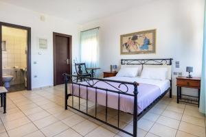 Ένα ή περισσότερα κρεβάτια σε δωμάτιο στο Villa Friends with private pool +42 φωτογραφίες
