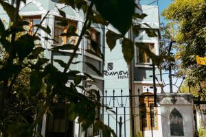 Das Gebäude in dem sich das Bed & Breakfast befindet
