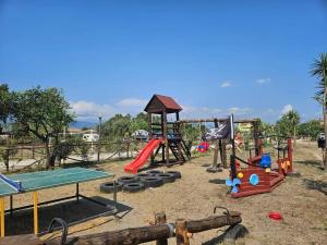 Ο χώρος παιχνιδιού για παιδιά στο Camping Ulisse Calabria