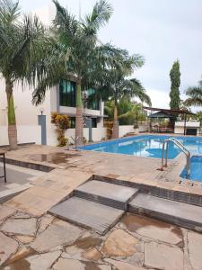 Πισίνα στο ή κοντά στο Mawenzi Resort -Mtwapa