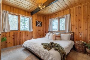 Voodi või voodid majutusasutuse The Matterhorn I HotTub I Ping Pong I Chalk Wall toas