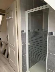 Ένα μπάνιο στο Petite maison de ville