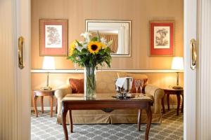 Posezení v ubytování Carlton Lausanne Boutique Hôtel