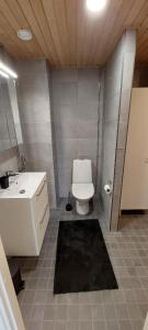 Koupelna v ubytování Apartment in seaside Helsinki 83M2 with Sauna boat to Estonia 450 m from apartment + 16 fotografií