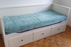 En eller flere senge i et værelse på Spacieux appartement Saint-Martin-d'Hères 4 pers + 32 billeder