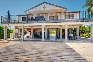 Rõdu või terrass majutusasutuses Bohemian Haven