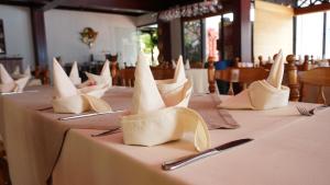 Restaurace v ubytování Comfandi Hotel Los Veleros + 92 fotografií