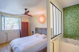 Posteľ alebo postele v izbe v ubytovaní Lyon Premium - LuxeZen SPA + 7 fotografií