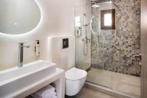 Santorinn Suites Fira的一间浴室