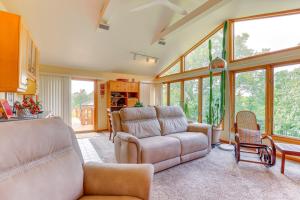 Gallery image of 1440 Getaway with Yard and Deck about 16 Mi to Rochester in Rush