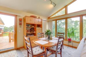 Gallery image of 1440 Getaway with Yard and Deck about 16 Mi to Rochester in Rush