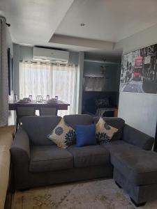 Ein Sitzbereich in der Unterkunft DB Tower Vacation Rental