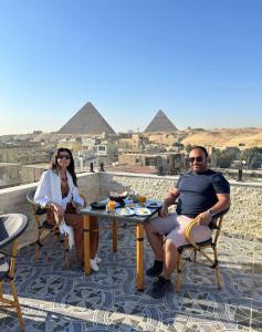 Üldine mäevaade või majutusasutusest Aziz Egypt Pyramids Hotel pildistatud vaade