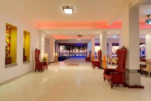 Μια τηλεόραση ή/και κέντρο ψυχαγωγίας στο Kalutara Sea Gate Hotel