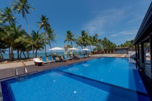 Πισίνα στο ή κοντά στο Kalutara Sea Gate Hotel