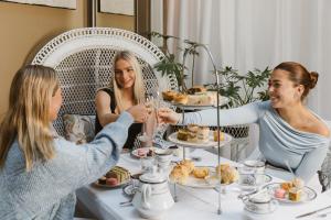 Jídlo v hotelu nebo okolí + 37 fotografií
