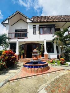 Φωτογραφία από το άλμπουμ του Cattleya tropical σε Quimbaya