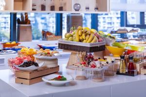 Makanan di atau berdekatan hotel