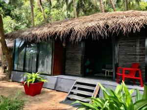 Aed väljaspool majutusasutust Turtle Hill Patnem +11 fotot