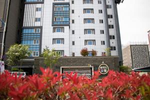 Budova, kde se hotel nachází