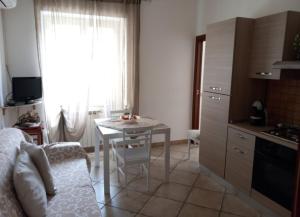 Kuchyň nebo kuchyňský kout v ubytování B&B A casa di Antonella