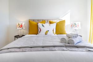 En eller flere senge i et værelse på Getaway on Manchester Street - Carpark, Central