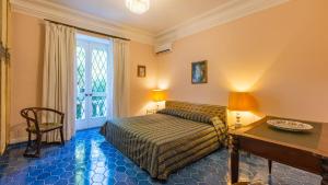 Ένα ή περισσότερα κρεβάτια σε δωμάτιο στο VILLA CARINA 12, Emma Villas +40 φωτογραφίες