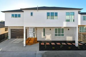 Gambar di galeri bagi Pristine home step to transit di Auckland