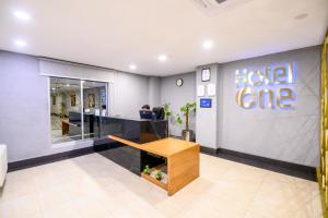 Hotel One Sargodha大厅或接待区