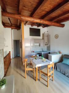 Posezení v ubytování Puegnago Loft Living