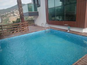 Bazén v ubytování Alanya Bektas Private Villa nebo v jeho okolí