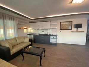 Kuchyň nebo kuchyňský kout v ubytování Alanya Bektas Private Villa