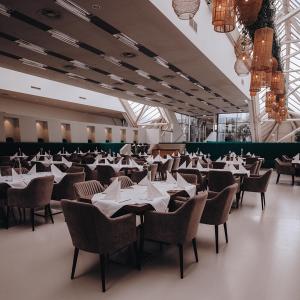 Restaurace v ubytování Eventhotel Pyramide