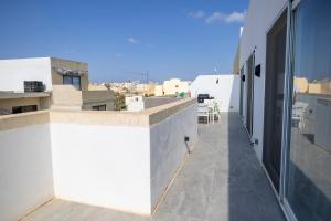 Balcone o terrazza di Terraced Penthouse with Views and Jacuzzi