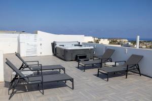 Balcone o terrazza di Terraced Penthouse with Views and Jacuzzi