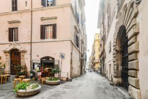 Το κτήριο όπου στεγάζεται  το διαμέρισμα