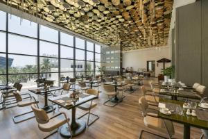 Posezení v ubytování DoubleTree by Hilton Doha Old Town