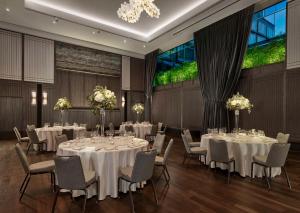 A restaurant or other place to eat at Park Hyatt Zurich – City Center Luxury