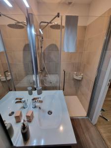 Salle de bains dans l'établissement Maison chaleureuse avec vue exceptionnelle