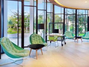 Istumisnurk majutusasutuses Ibis Styles Bogor Raya