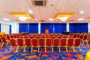 Zona business o sala conferenze di Radisson Hotel Trinidad