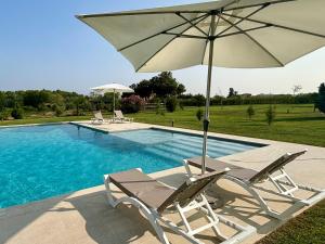 Bazén v ubytování Bio Resort Mediterráneo nebo v jeho okolí